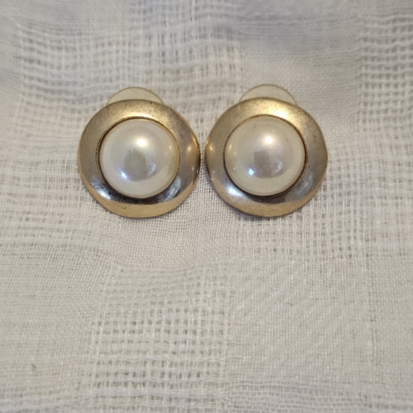 Jewelry - Gold Pearl Button Clip-On Earrings - Classic Women's Jewelry